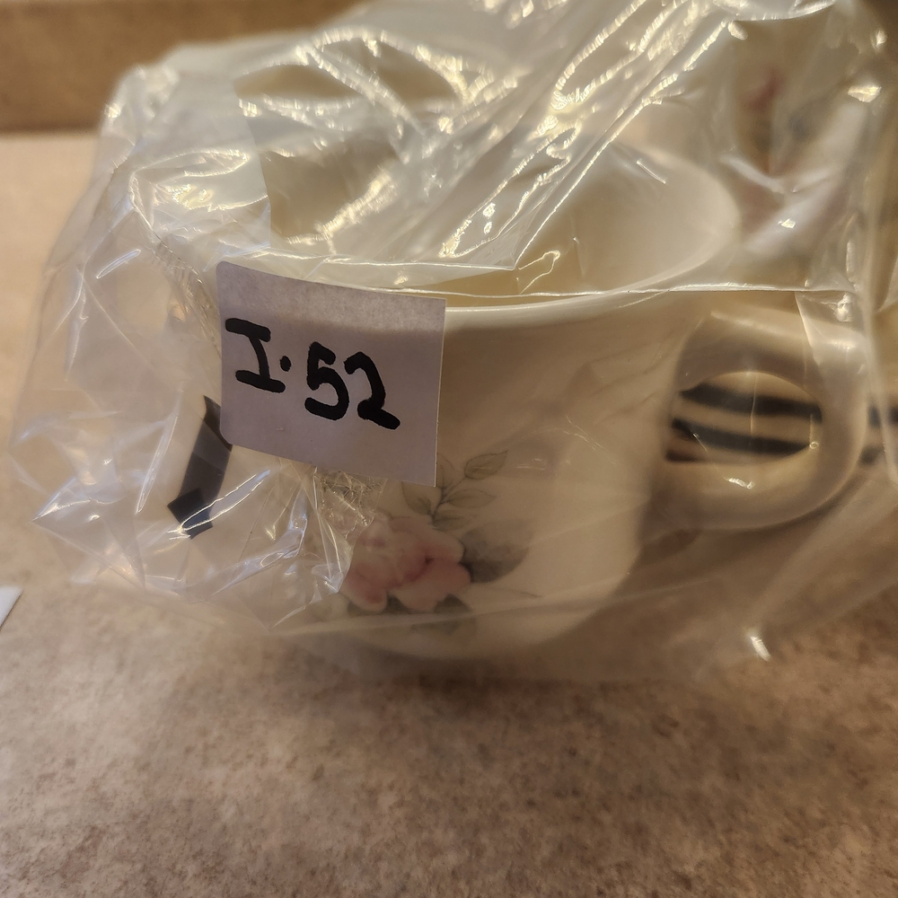 Pfaltzgraff White and Pink Floral Mug Set Of 3 - Picture 13 of 13